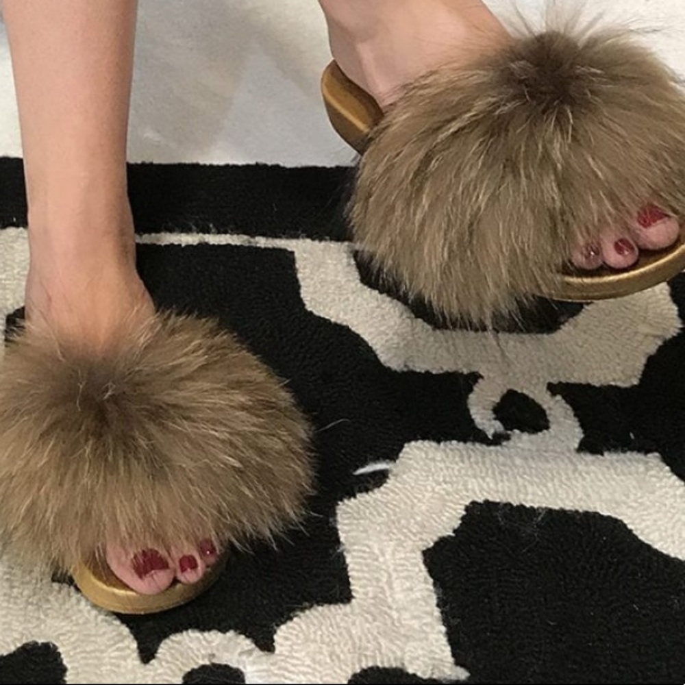 Brand NEW Branche Genuine Fur Slides Size USA 8